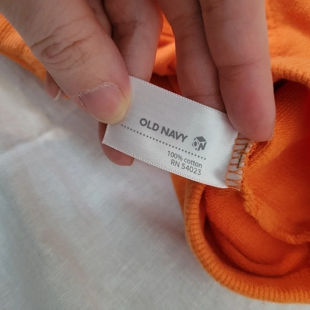 Old Navy vintage orange sleeveless snap bottom octopus 